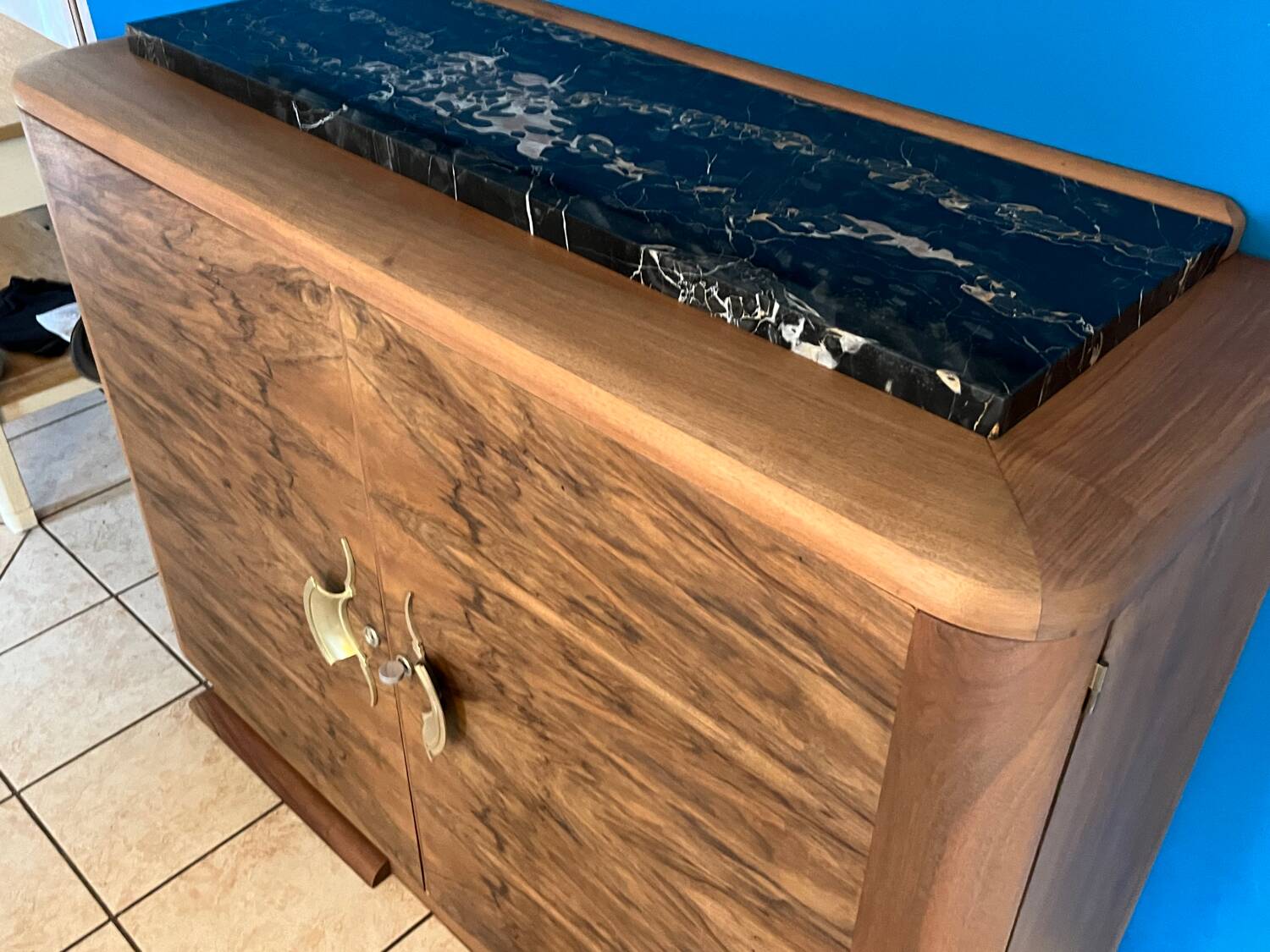 Art Deco 2-door sideboard