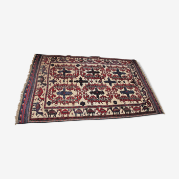Old oriental rug. 280 x 178 cm.