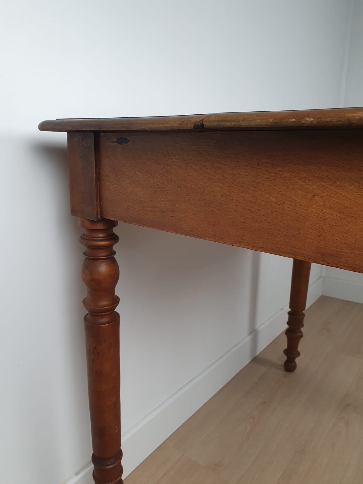 Old Small table/desk