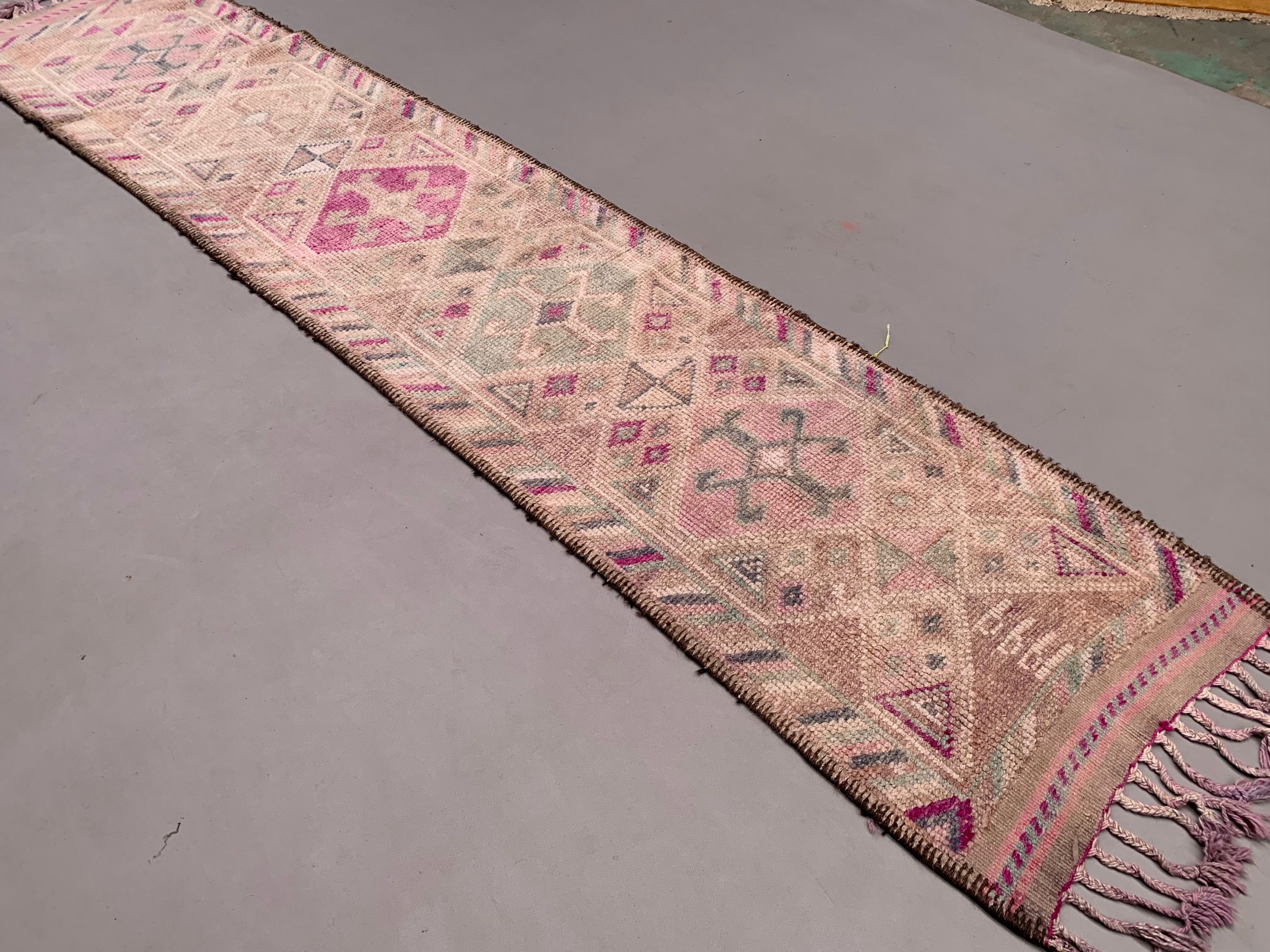 Vintage turkish  tribal runner 390x83 cm veg dye wool rug tribal, handmade