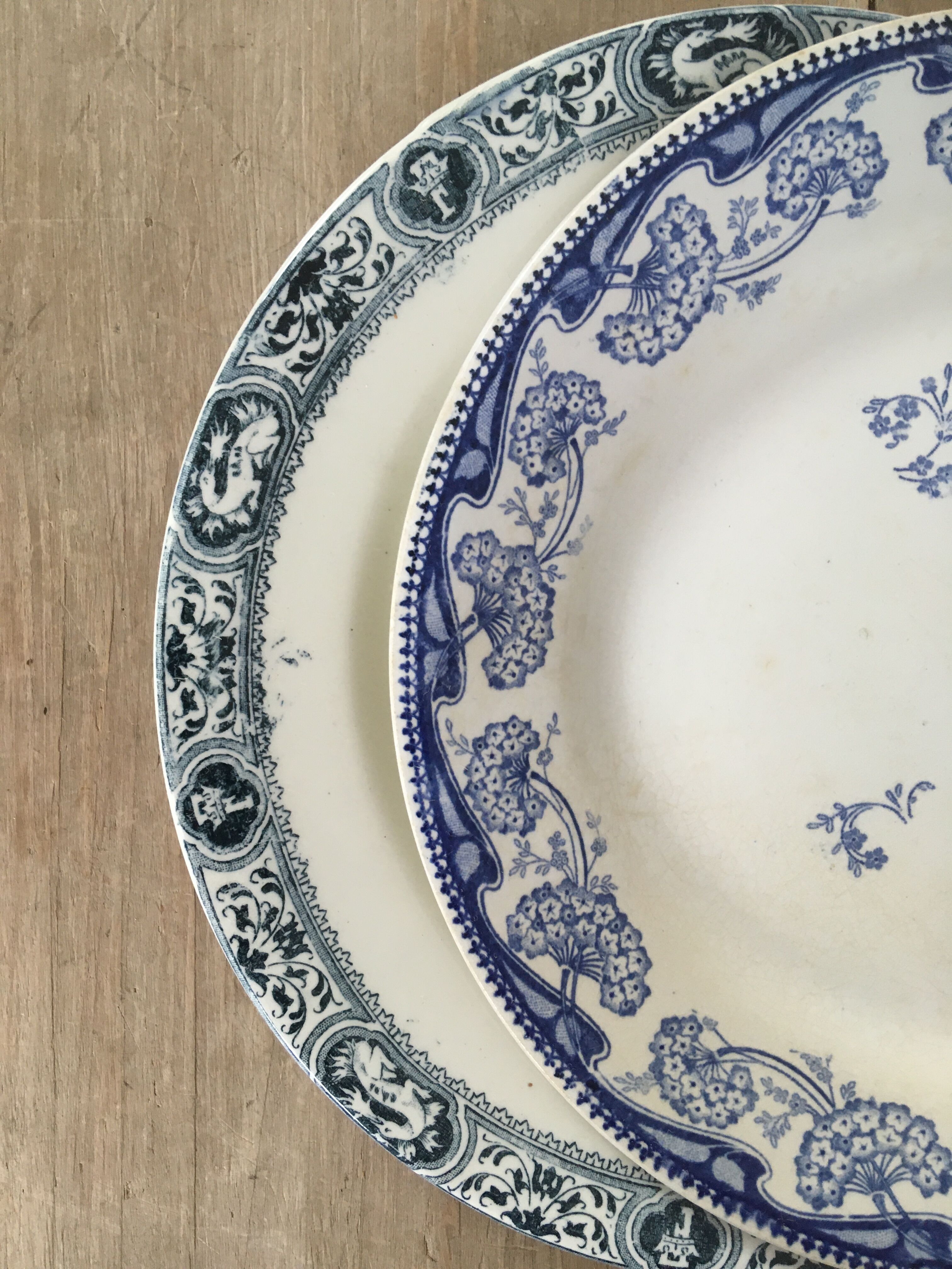 Pair of flat plates iron earth