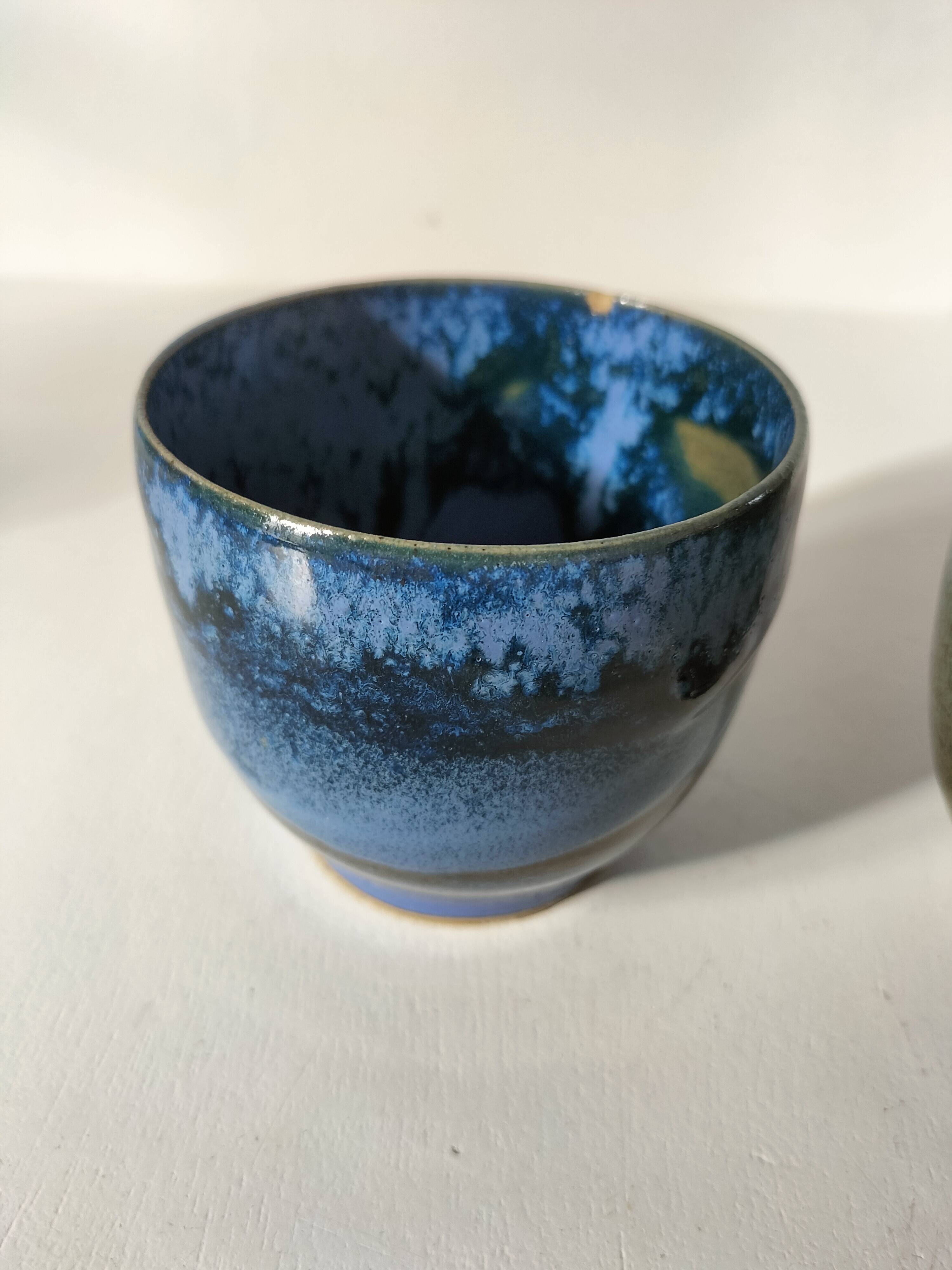 Duo de gobelets en grès émaillé bleu et vert