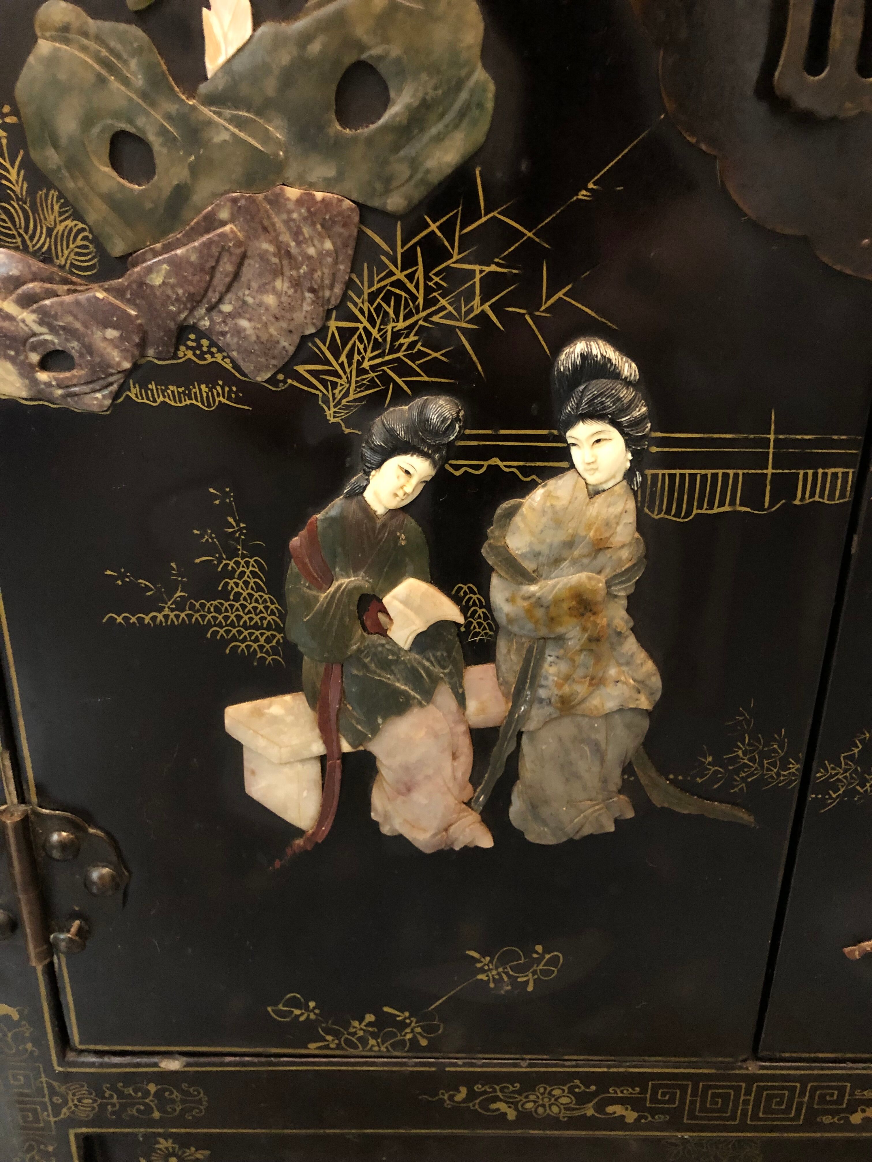 Old Chinese black lacquered furniture decorated with hard stones / cabinet