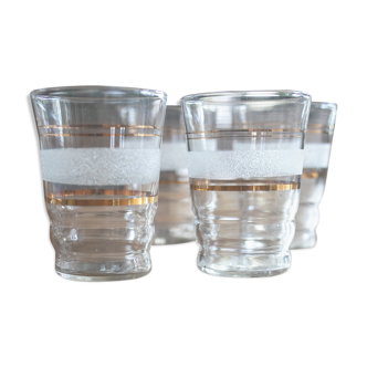 White granite glasses