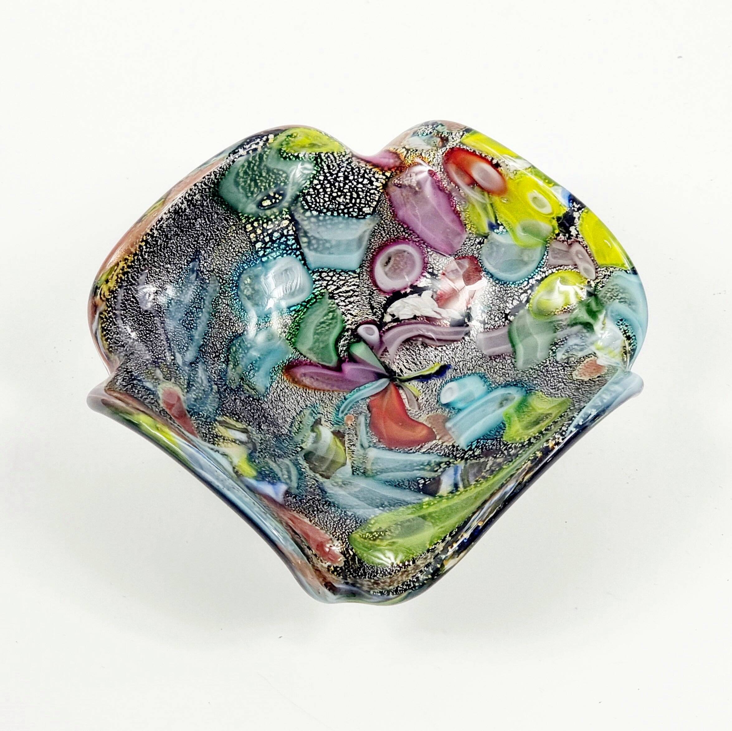 Pair of Mid Century Murano Glass Bowls by Dino Martens for AVEM (Italy, 1950s/1960s)