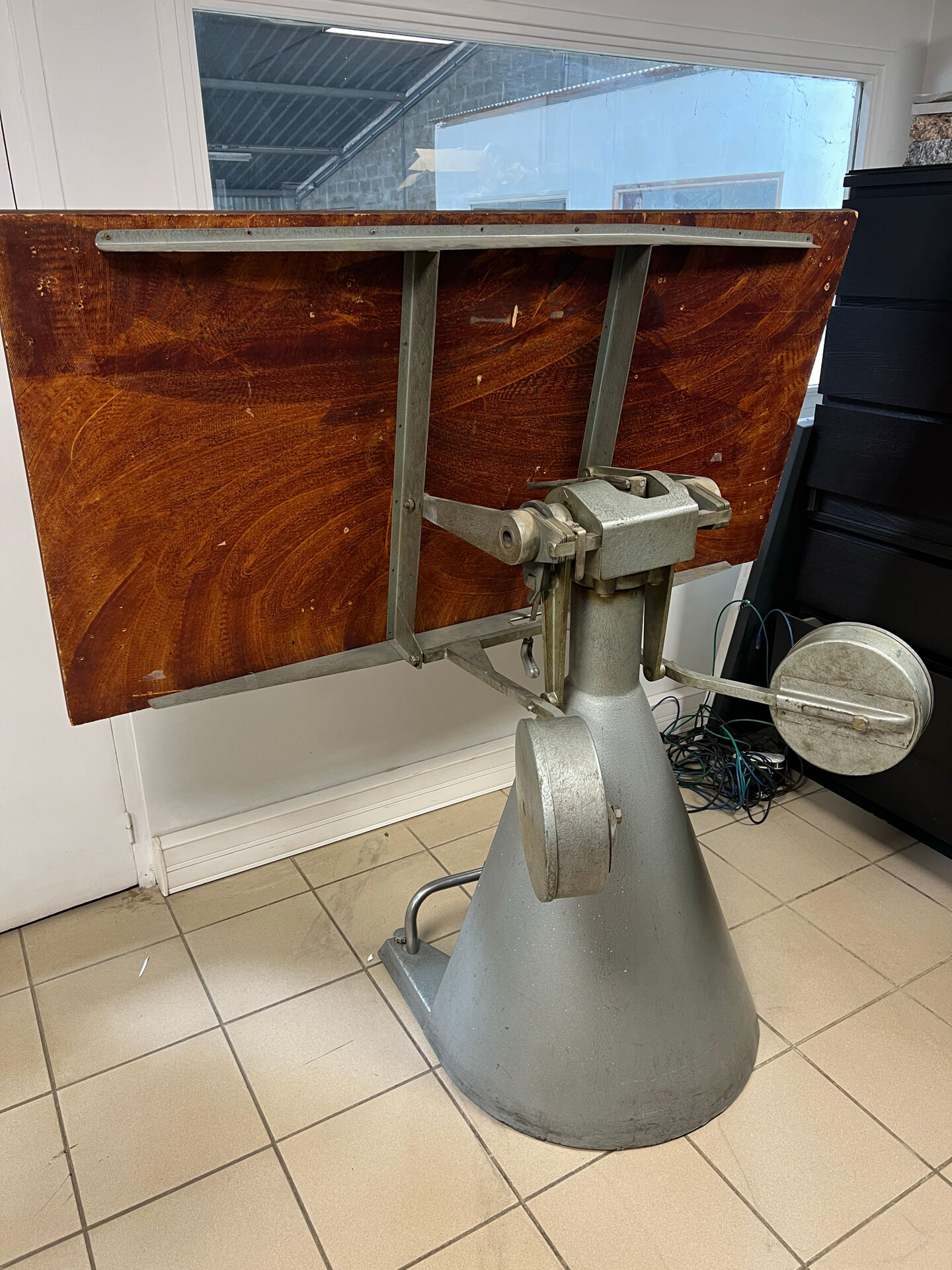 Table à dessin professionnelle vintage – Piètement en aluminium moulé
