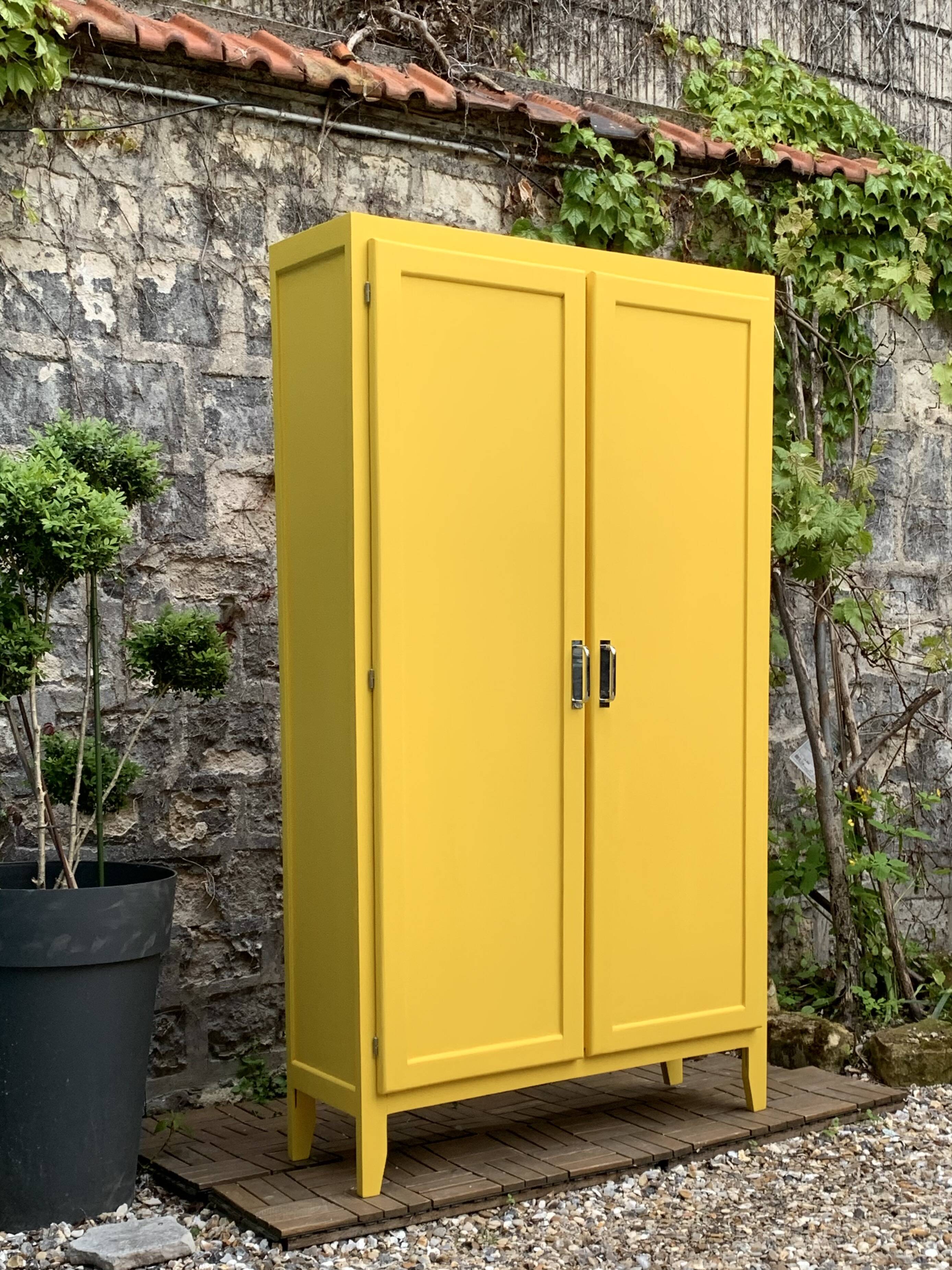 Armoire parisienne vintage 1950