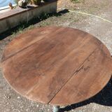 Round farmhouse table