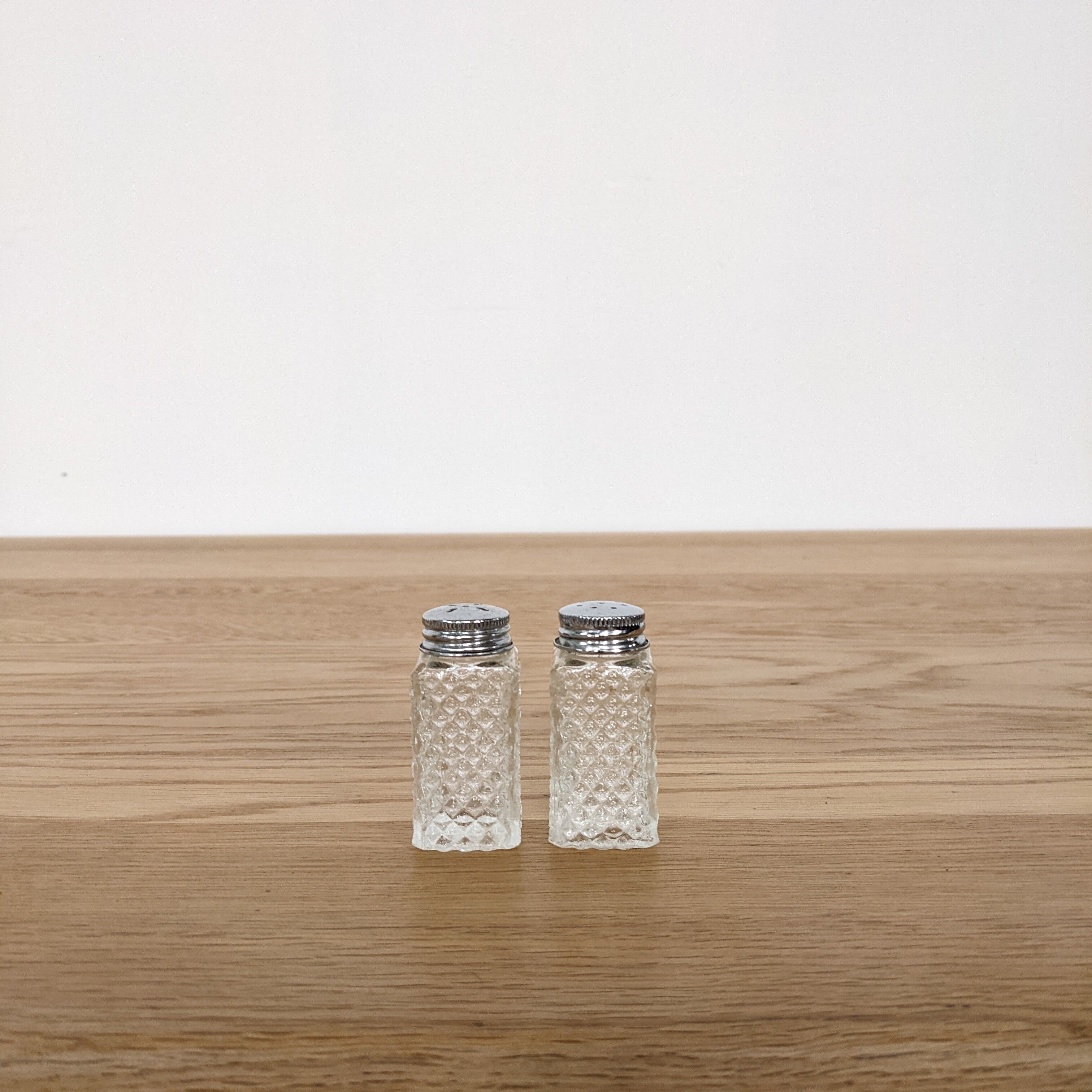Salt and pepper shaker