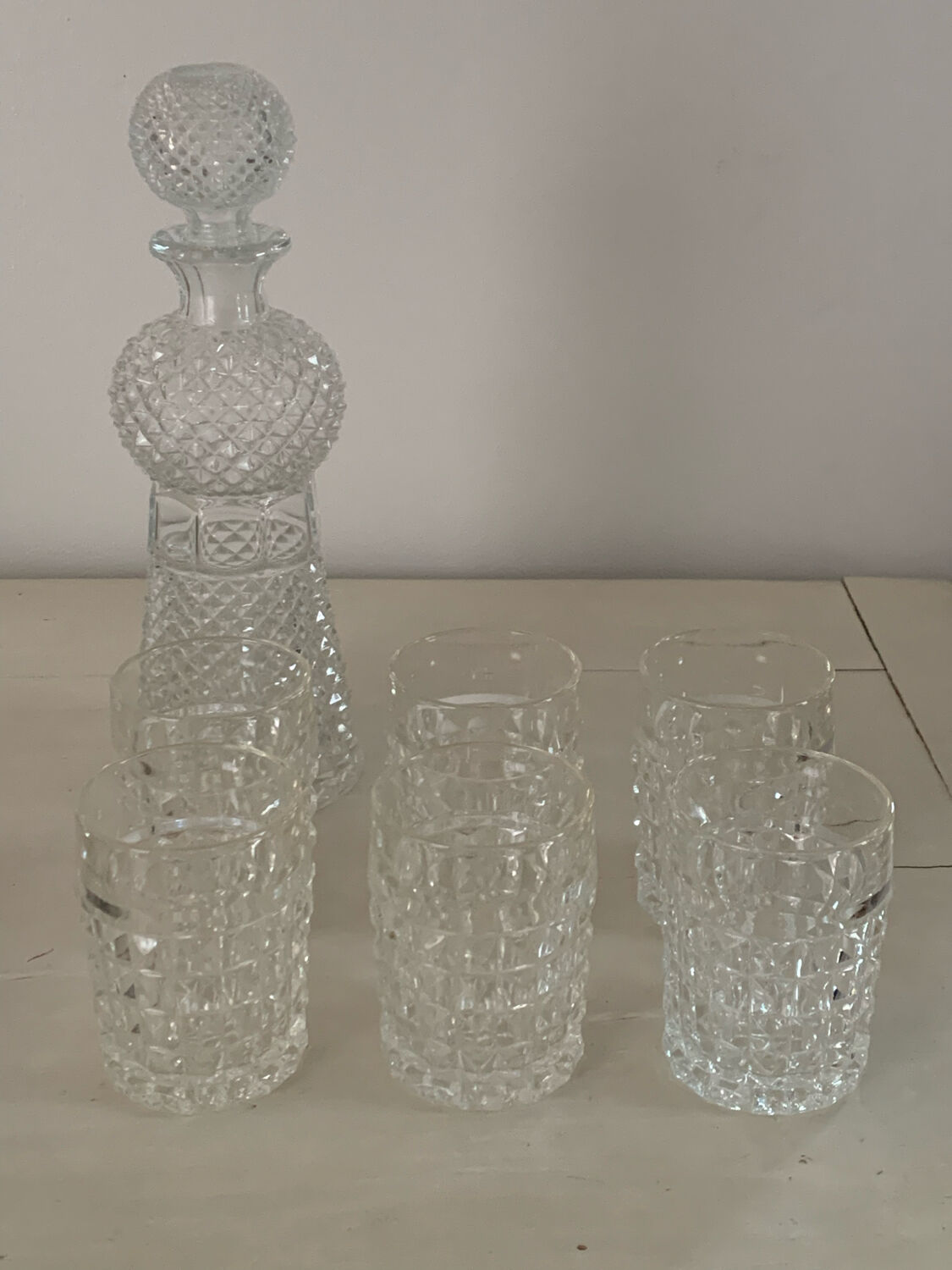 Whisky glasses and carafe