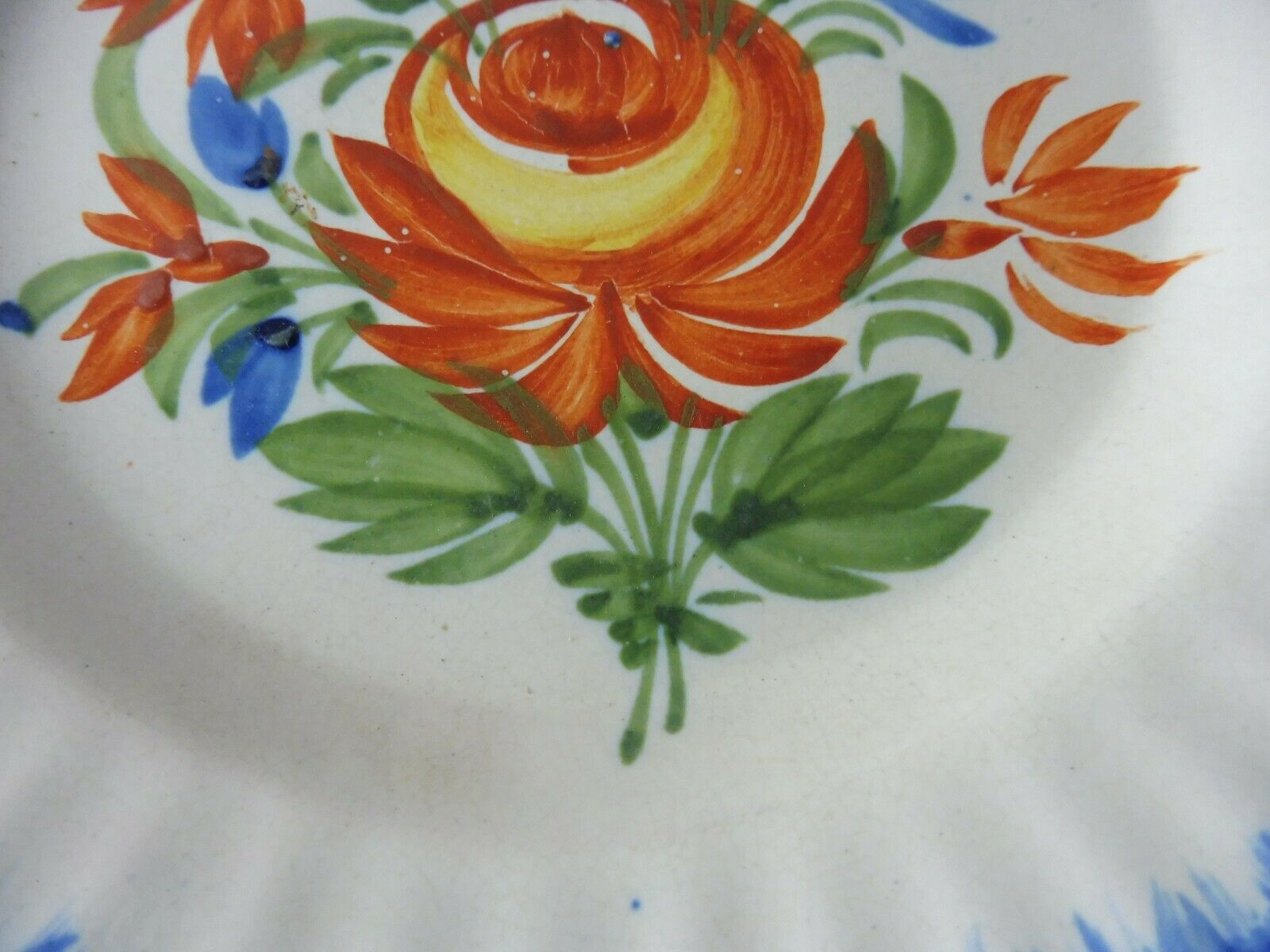 Old plate decoration flowers, ceramic from Auvillar, 18-19th