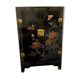 Chinese entrance cabinet