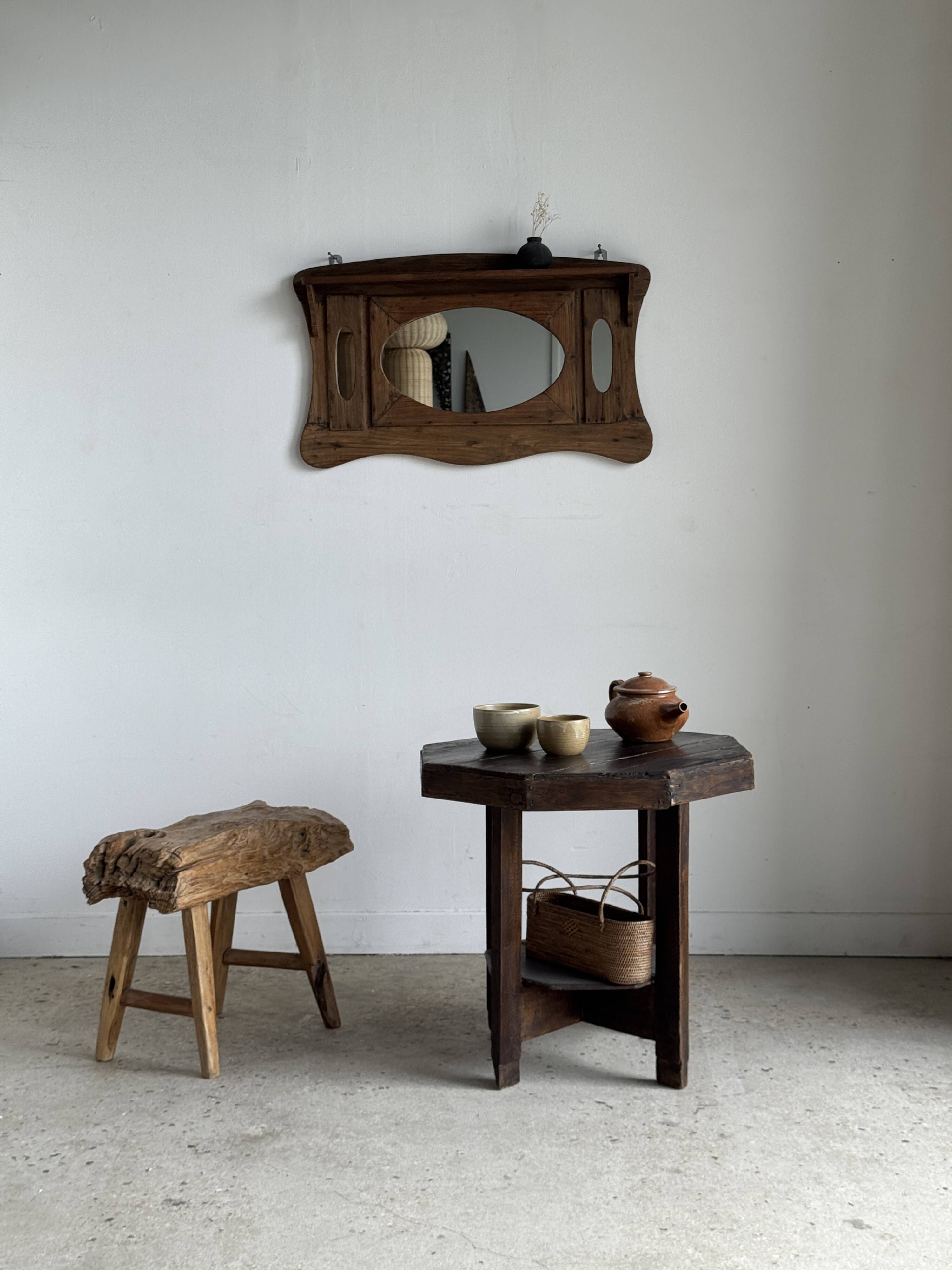 Small wall mirror in organic old Indonesian teak 75x45.