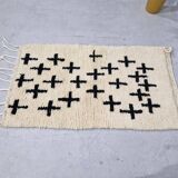 Handmade traditional wool rug, size 145 x 255 cm