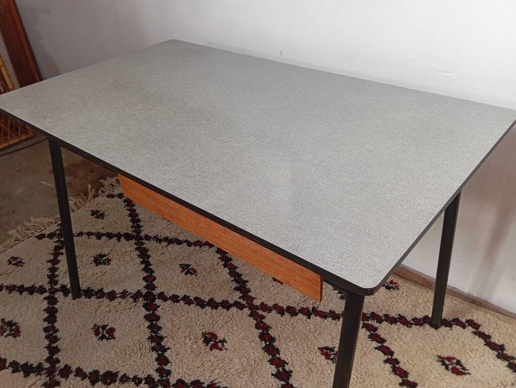 Modernist desk from the 1950s by J. Hitier