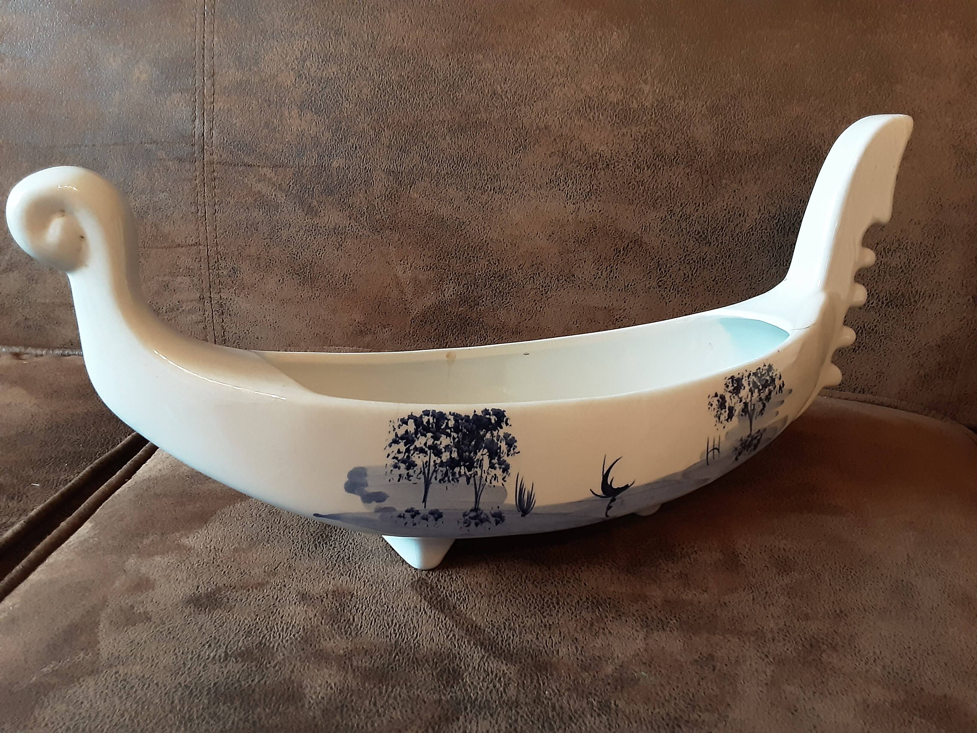 Ceramic barge trinket