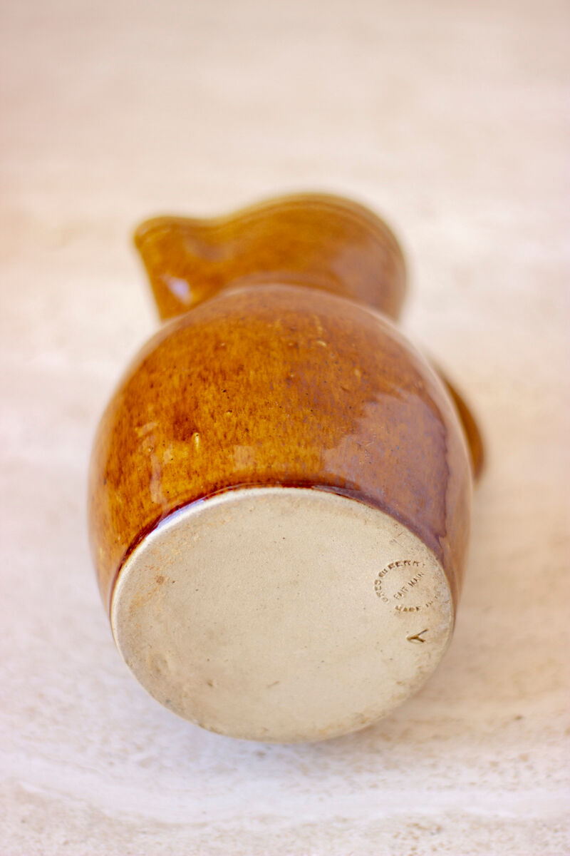Pitcher in Berry sandstone