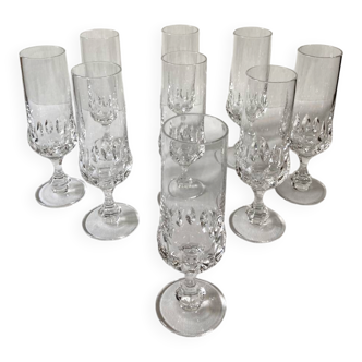 9 flûtes à champagne en cristal ciselé