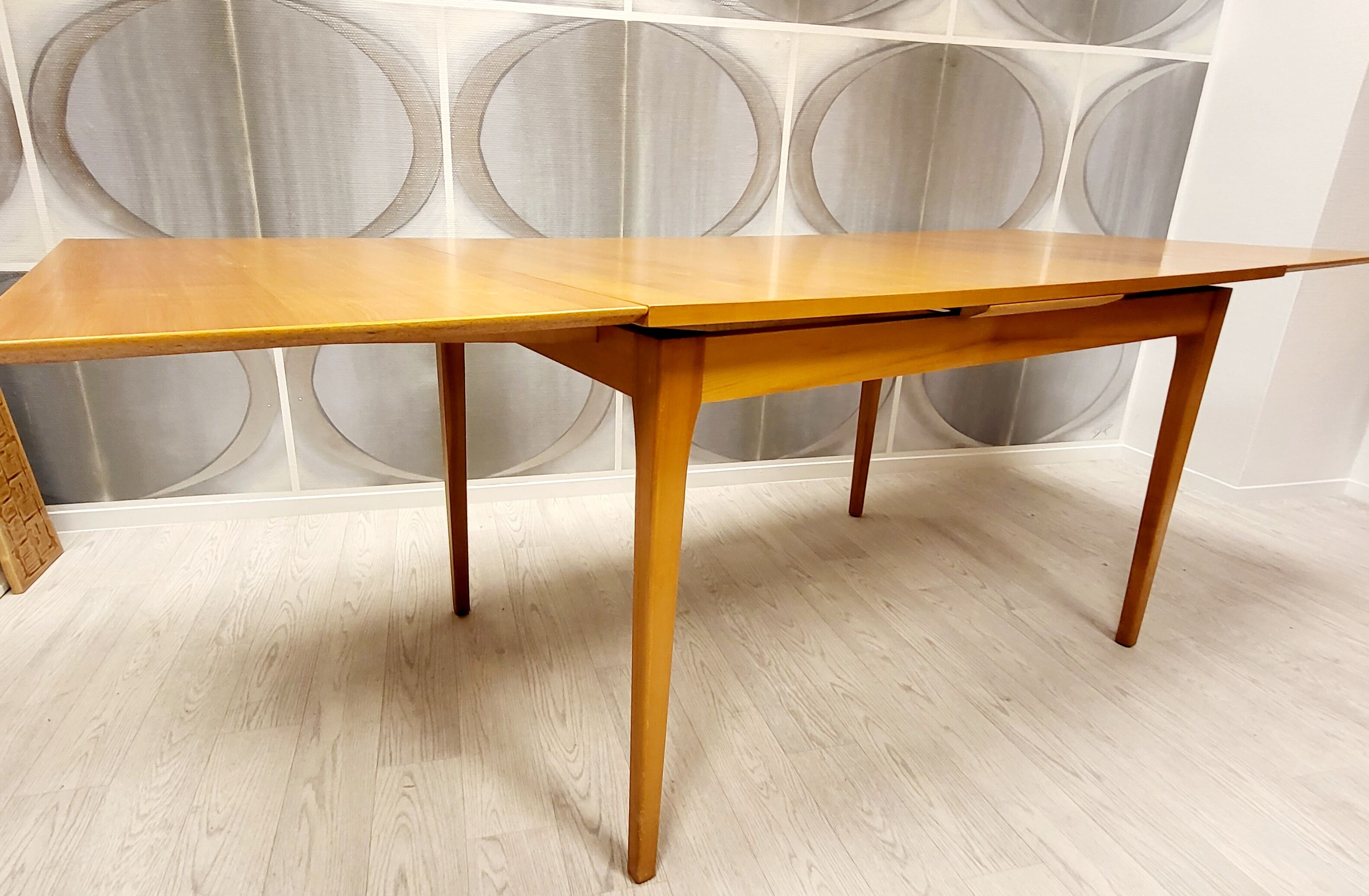 Large extendable table Lübke to 220 cm