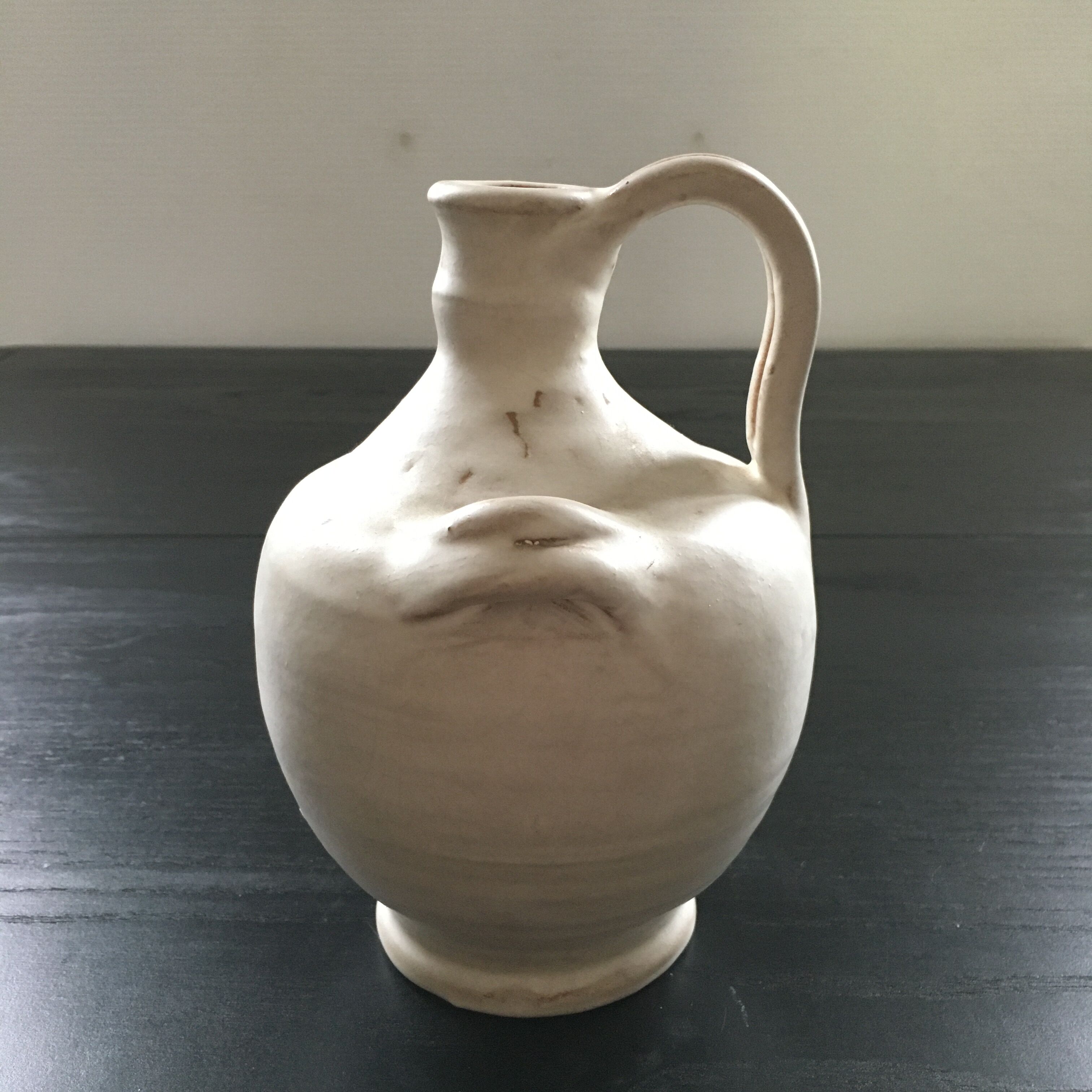 Cruche terre cuite ivoire