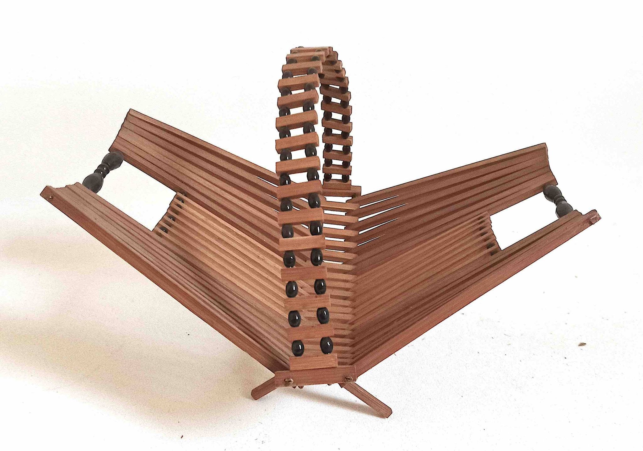 Scandinavian 50s foldable fruit basket