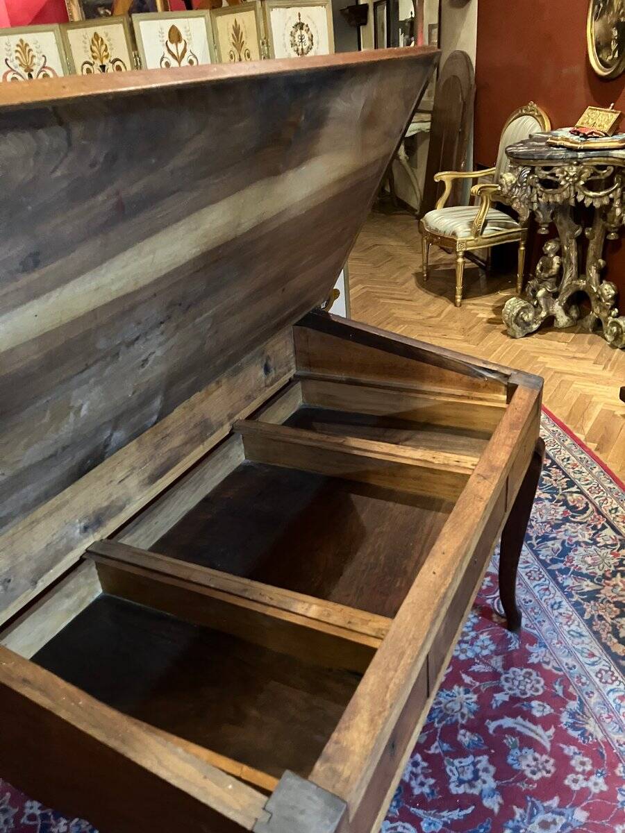 Antique French Writing Desk in Oak with Cabriole Legs, 1800s