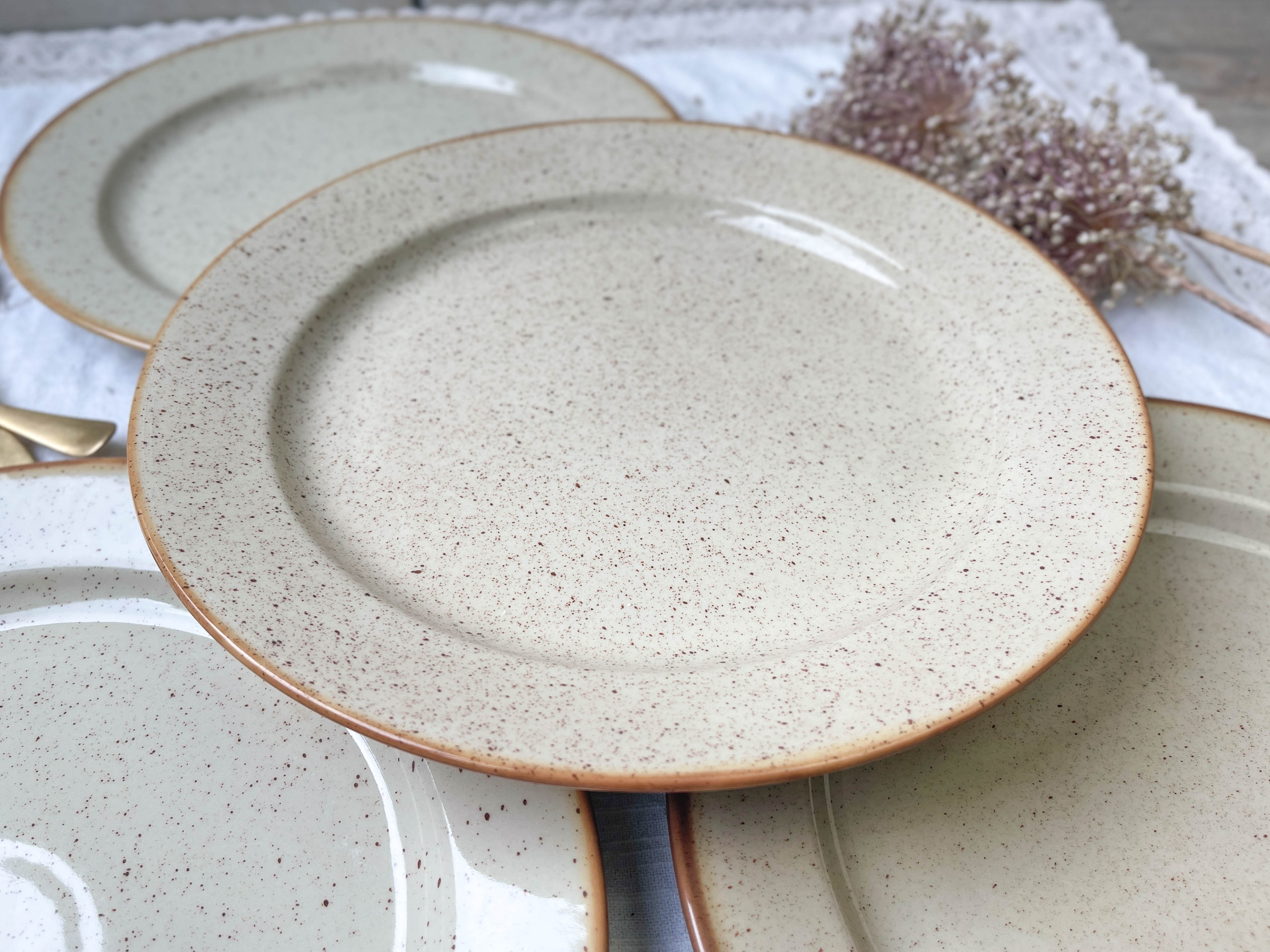 Round dish in tulowice speckled sandstone