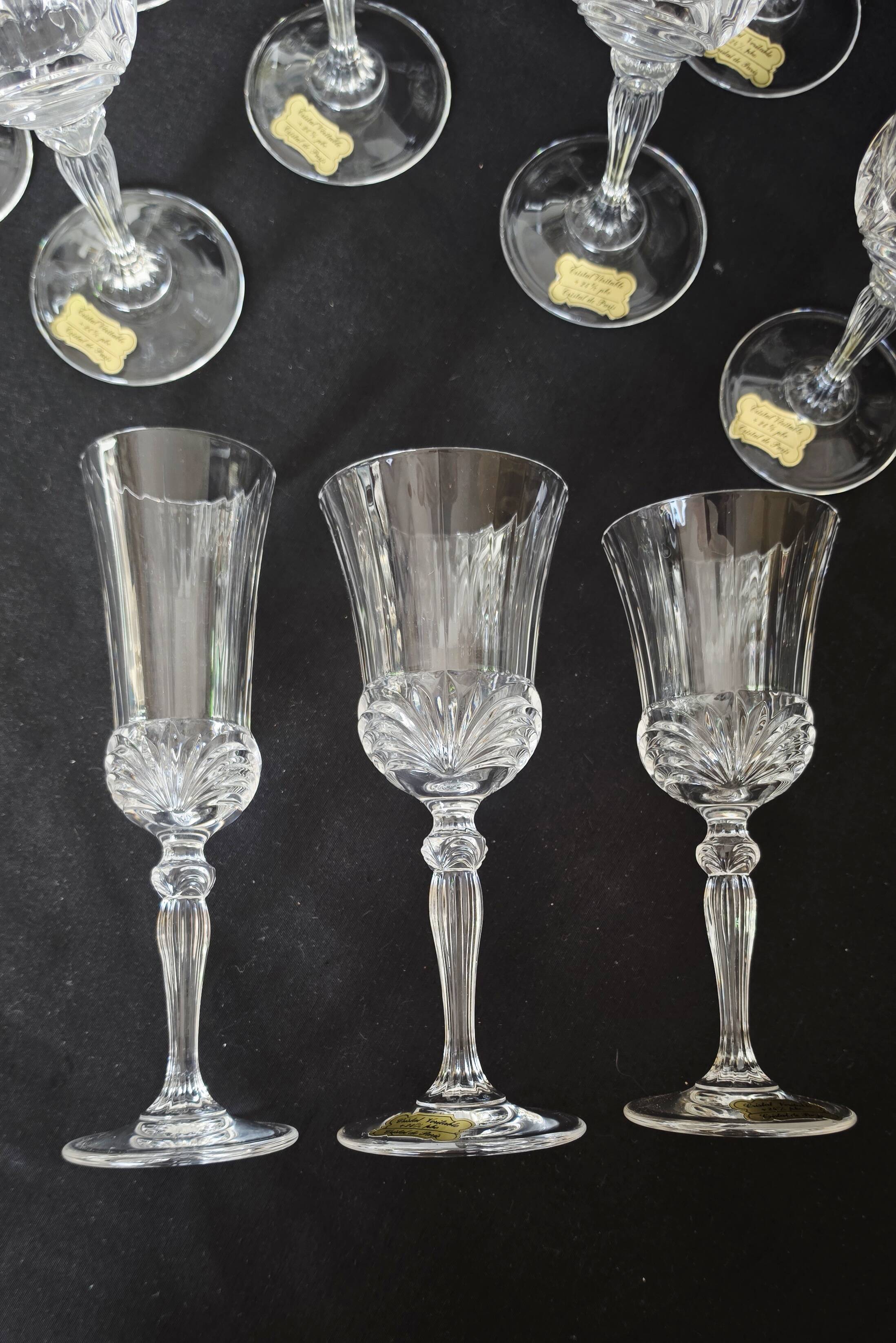 Lot exclusif de 18 verres authentiques en cristal de Lorraine Paris (+24 %