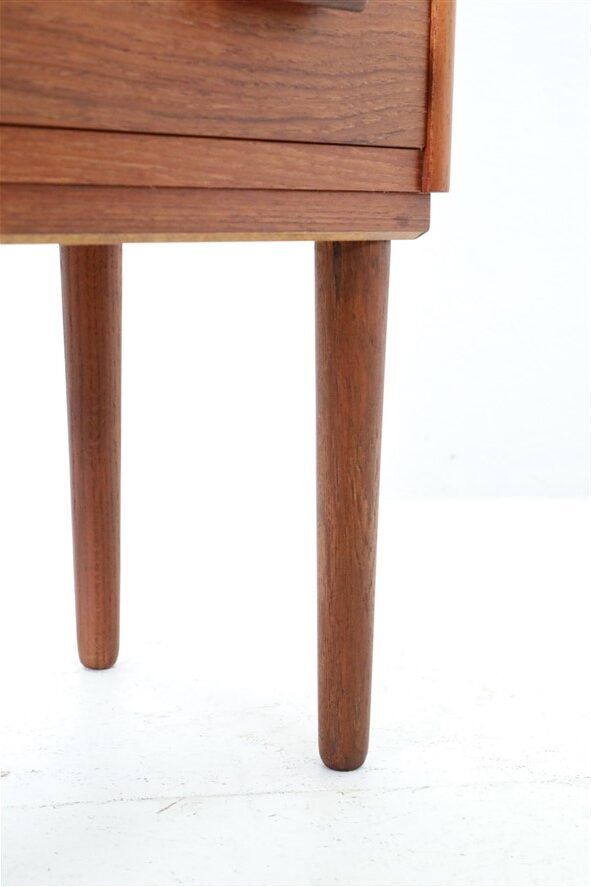 Rare teak chest of drawers by Carl Aage Skov for Munch Møbler / Mid-century Danish modern design / 1960s