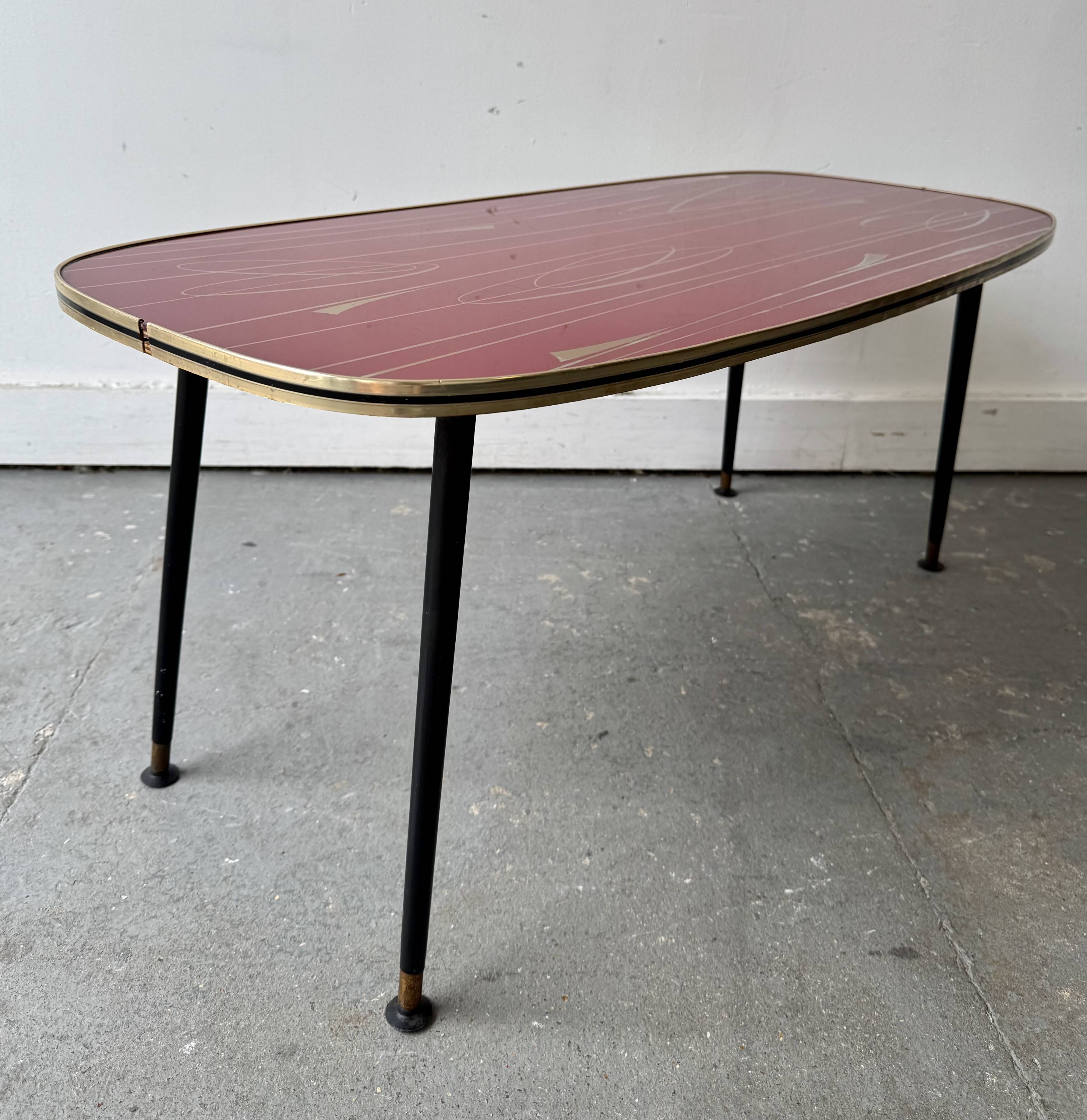 Table basse vintage avec pieds Dansette