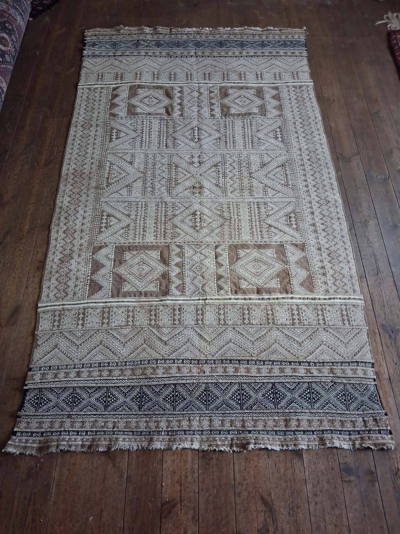 Handmade Berber Kilim Merghoum 240x130cm
