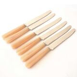 Series of 6 bakelite knives