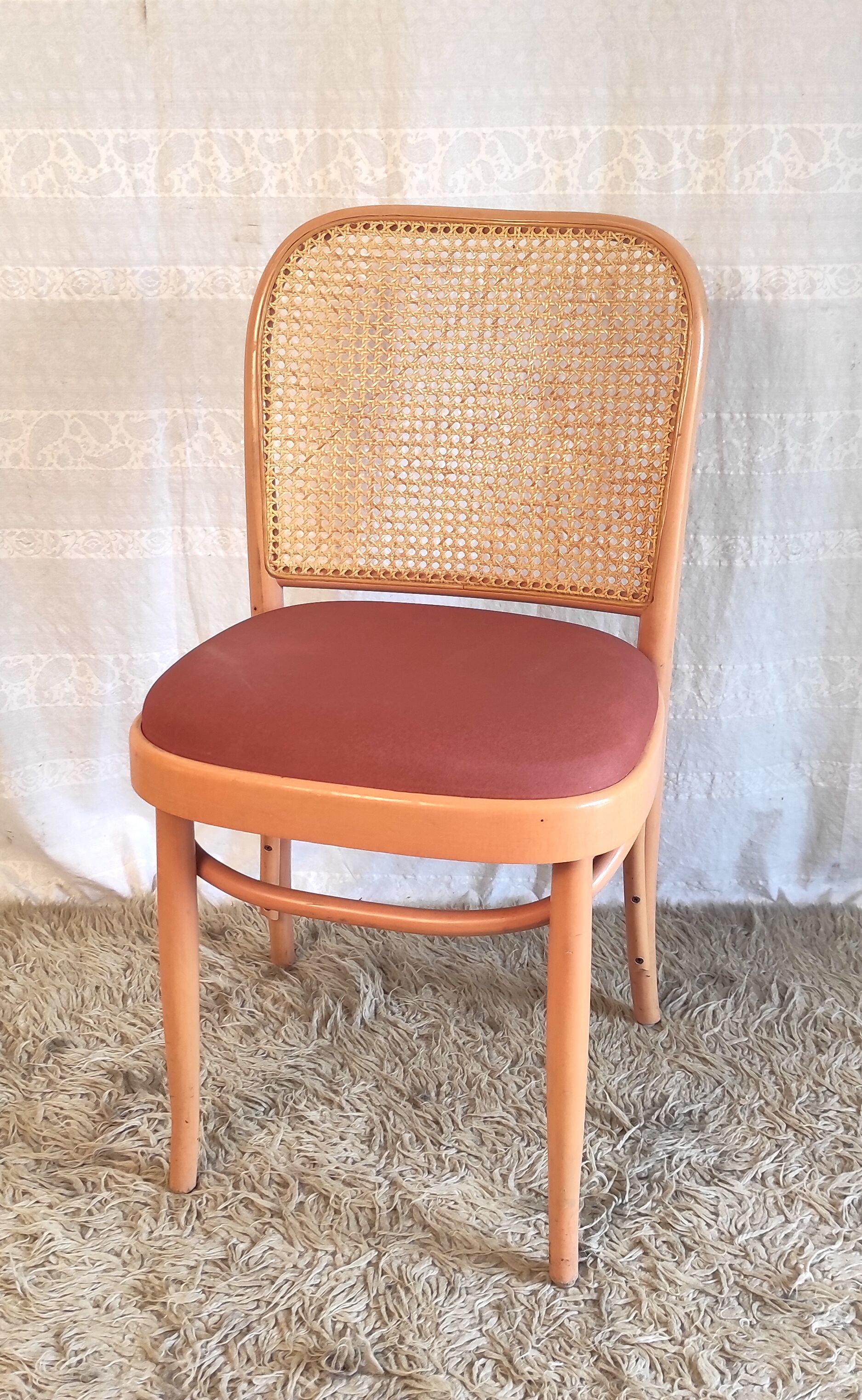Curved wooden chair model 811 by J. Hoffmann – late edition XXth