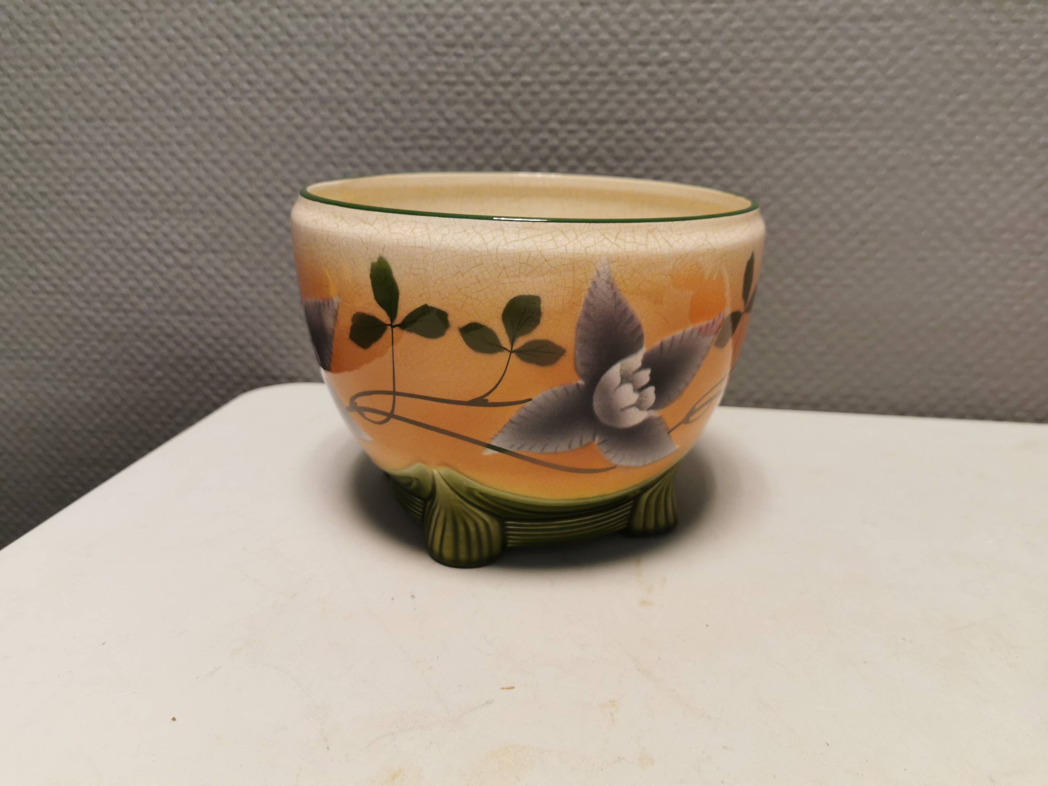 Fantastic flower pot from German Villeroy & Boch 1874-1909.