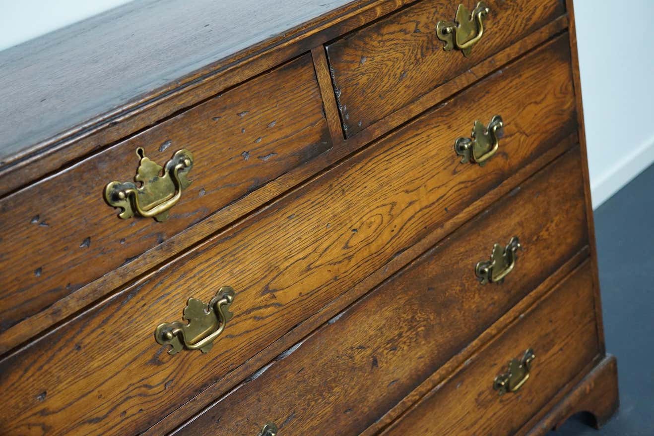 Commode anglaise en chêne début XXe siècle