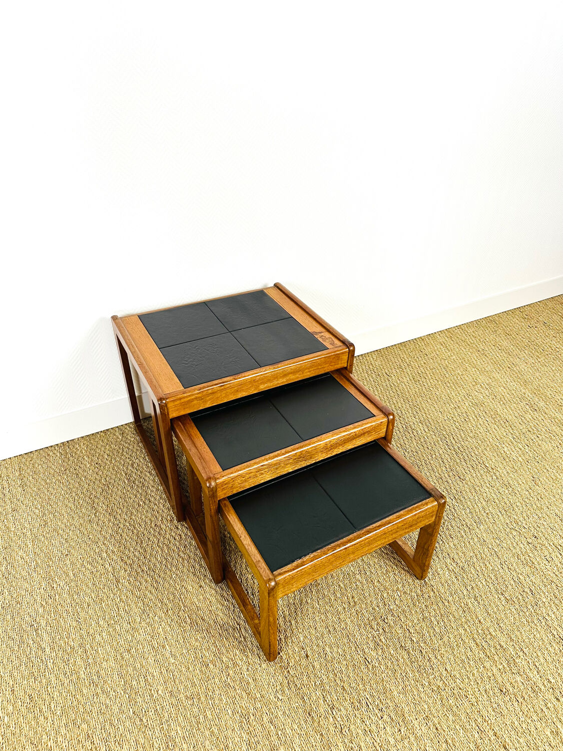 Vintage 1960 nesting coffee table