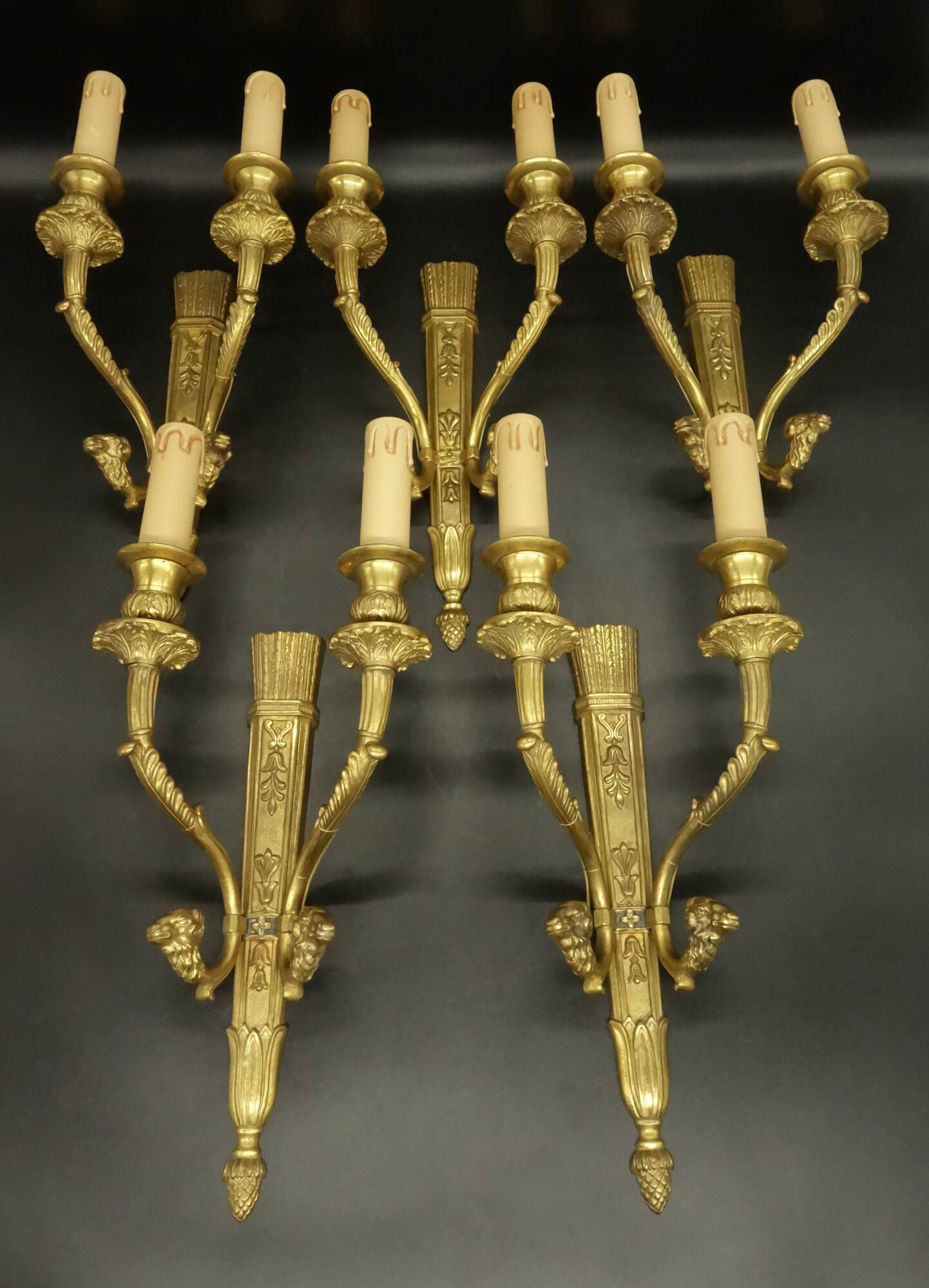 Set of 5 large sconces, quivers and ram's heads, Louis XVI style - bronze