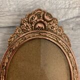 Oval frame
