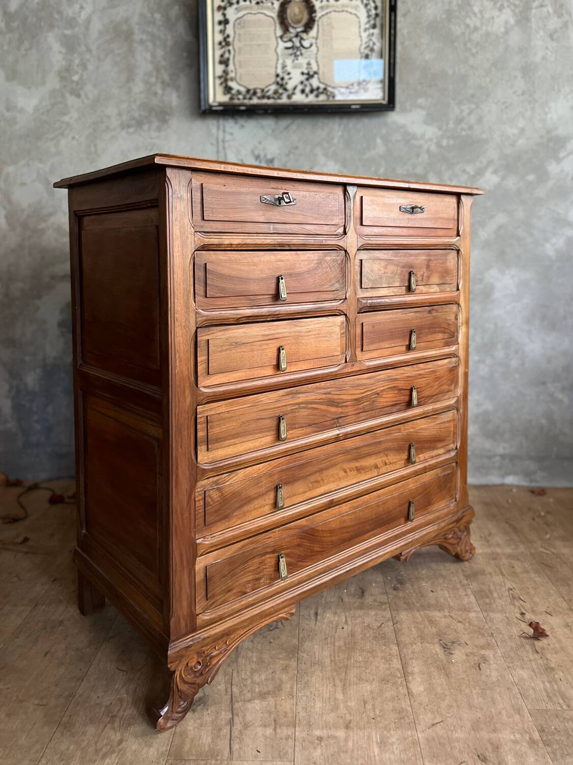 Old chest of drawers