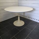 Tulip-shaped table from the 60s, Grosfillex