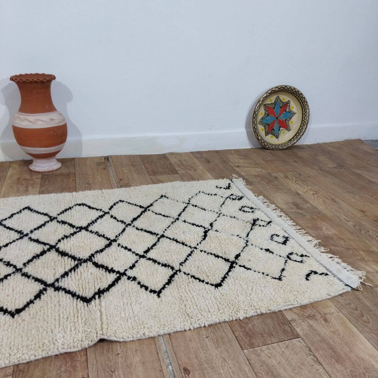 Handmade Moroccan Berber rug 185 x 94 cm