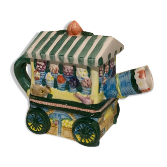 Small spread teapot