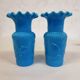 Paire de vases en opaline bleu