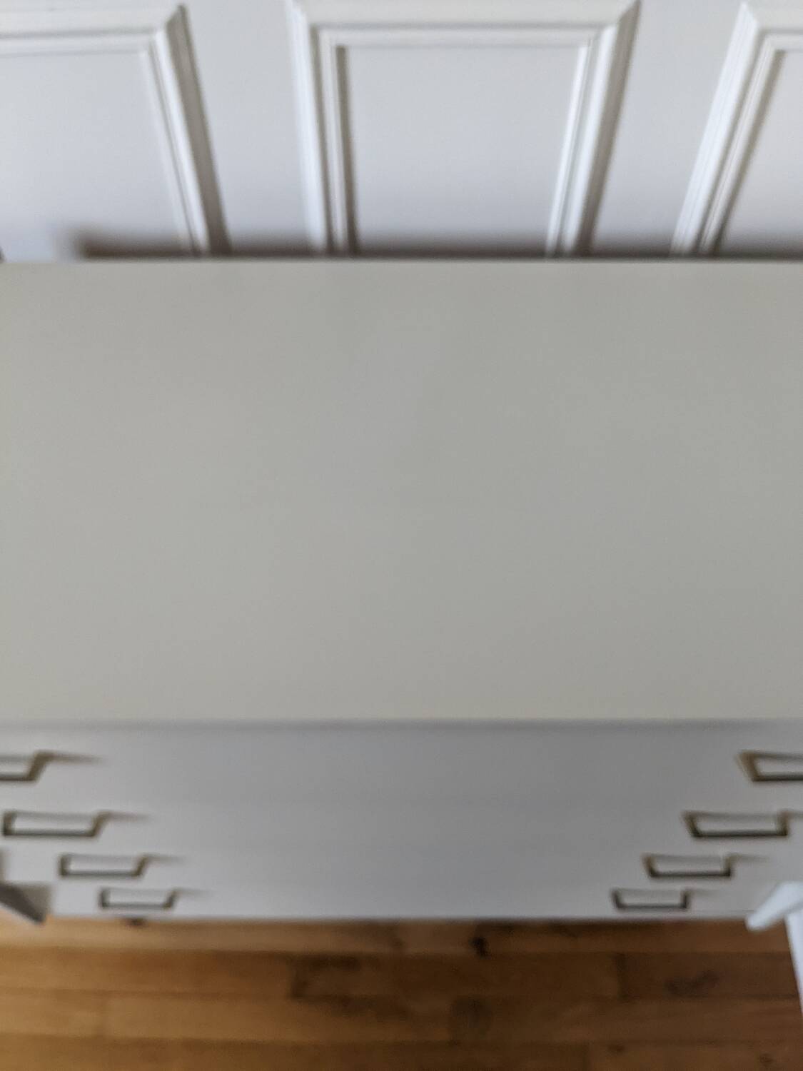Vintage chest of drawers with spindle legs