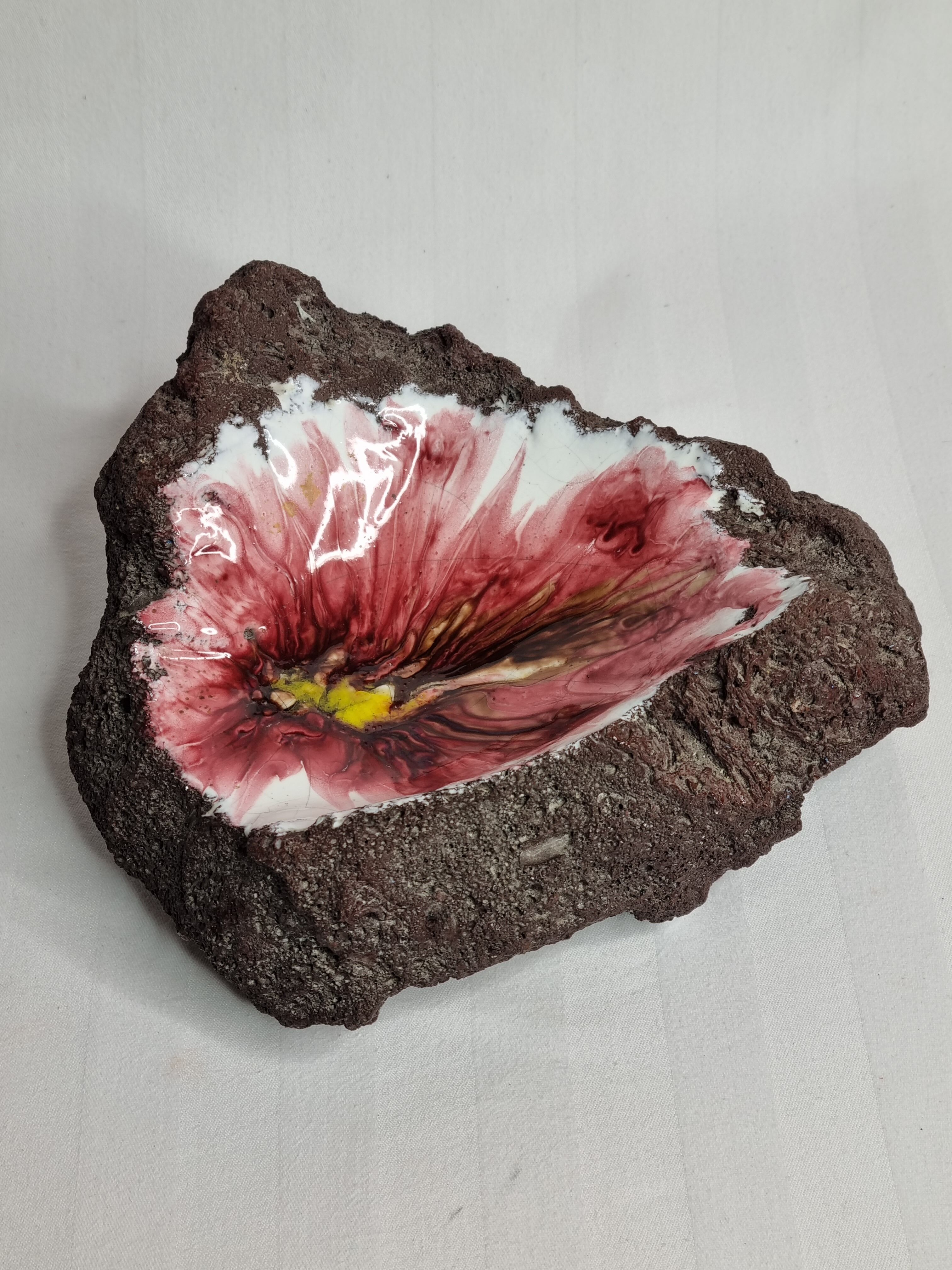 Empty pocket in vintage enamelled lava stone, 20 cm