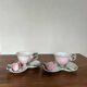 2 rose-shaped cups