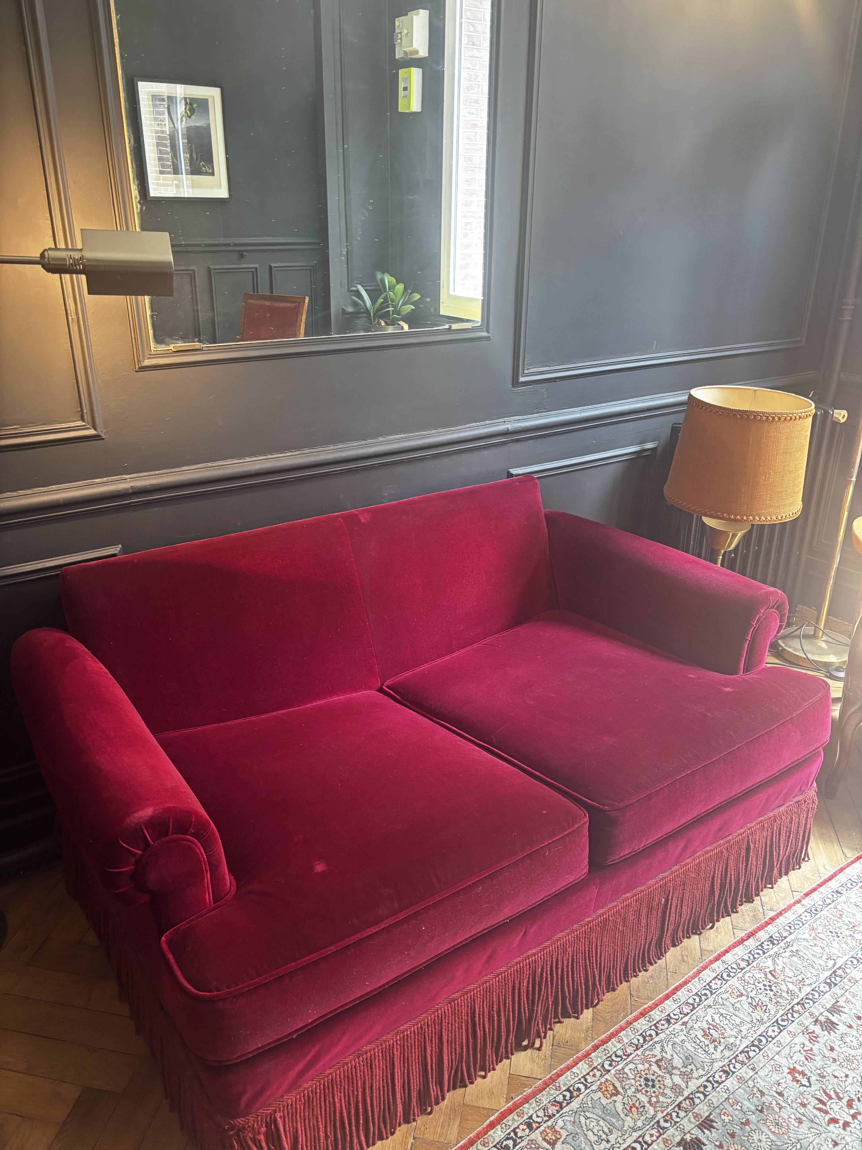 Napoleon III style convertible sofa for the Hotel de la Paix. Unique!