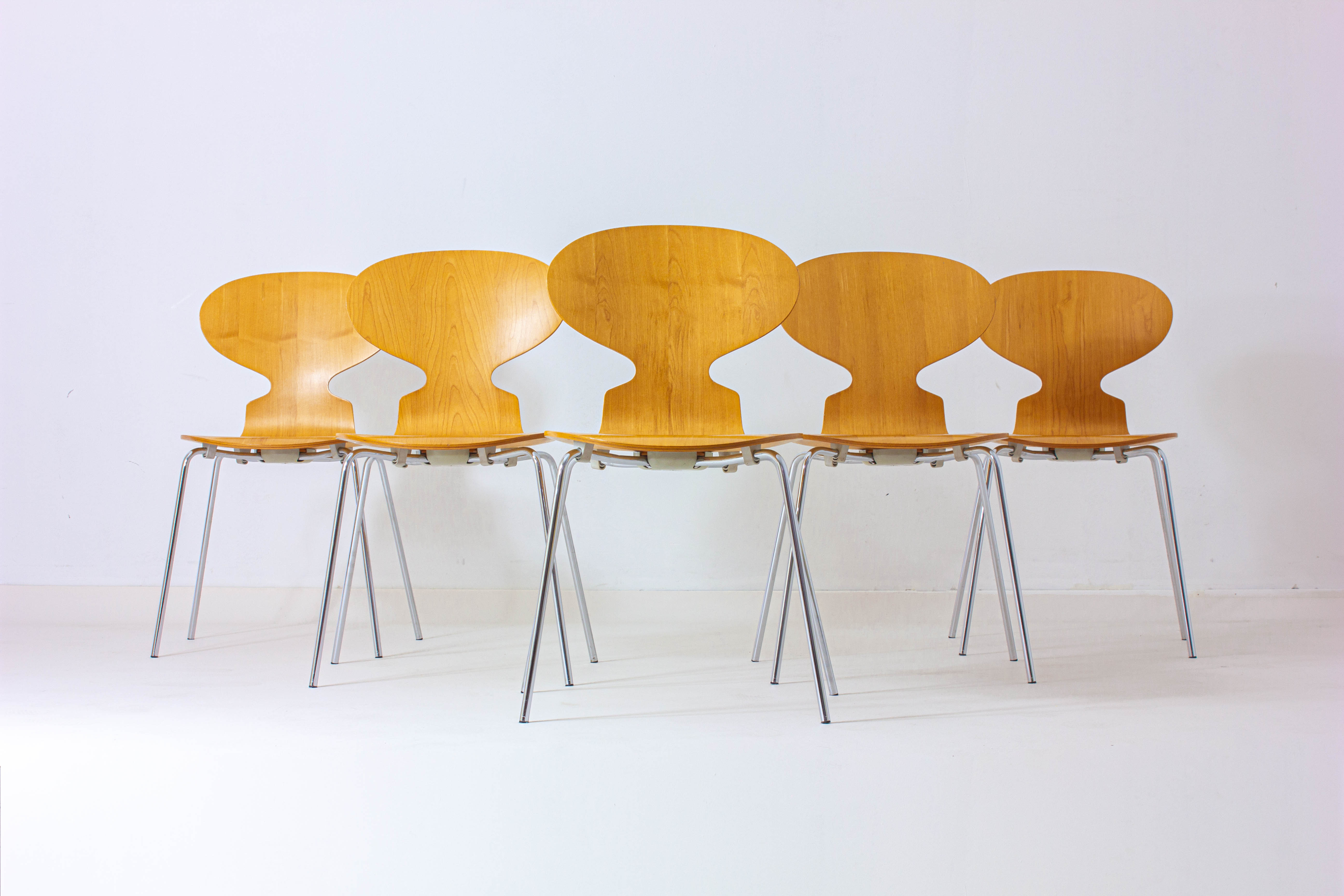 Special set of 5 Ant chairs by Fritz Hansen