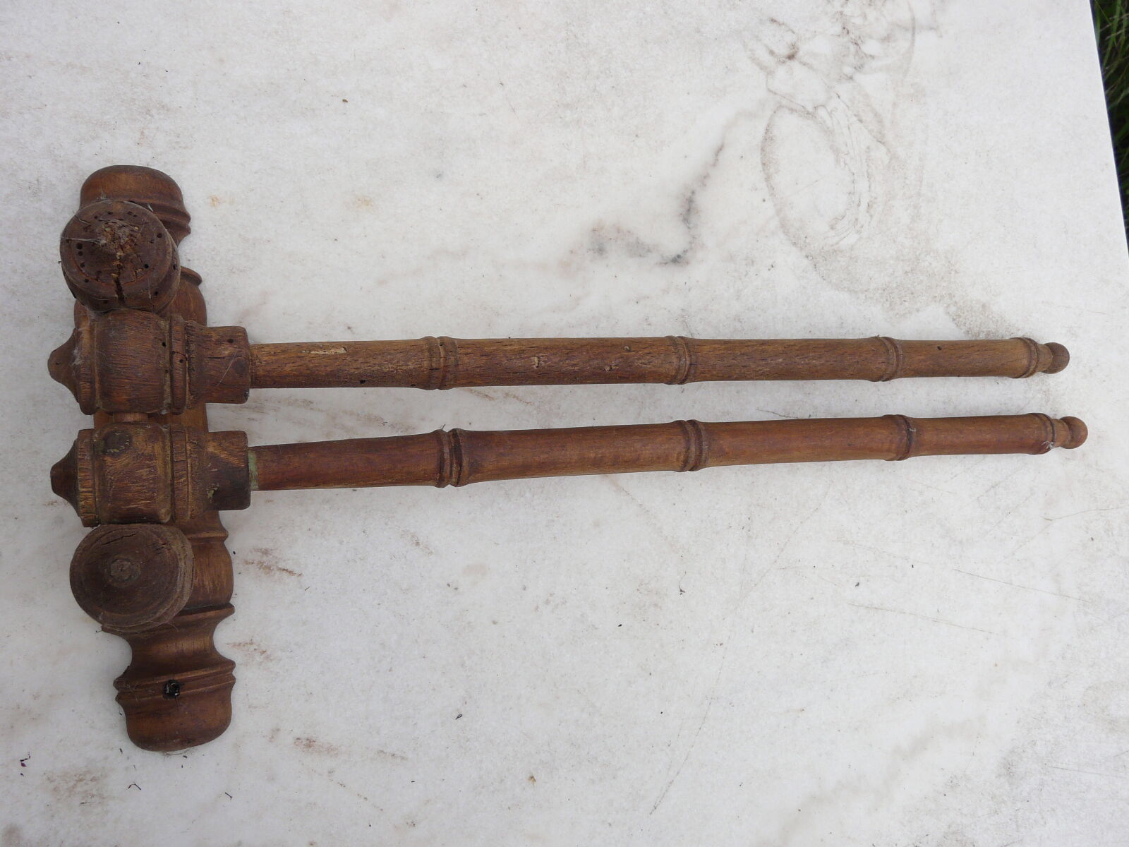 Old wooden towel rack bamboo style 2 arms