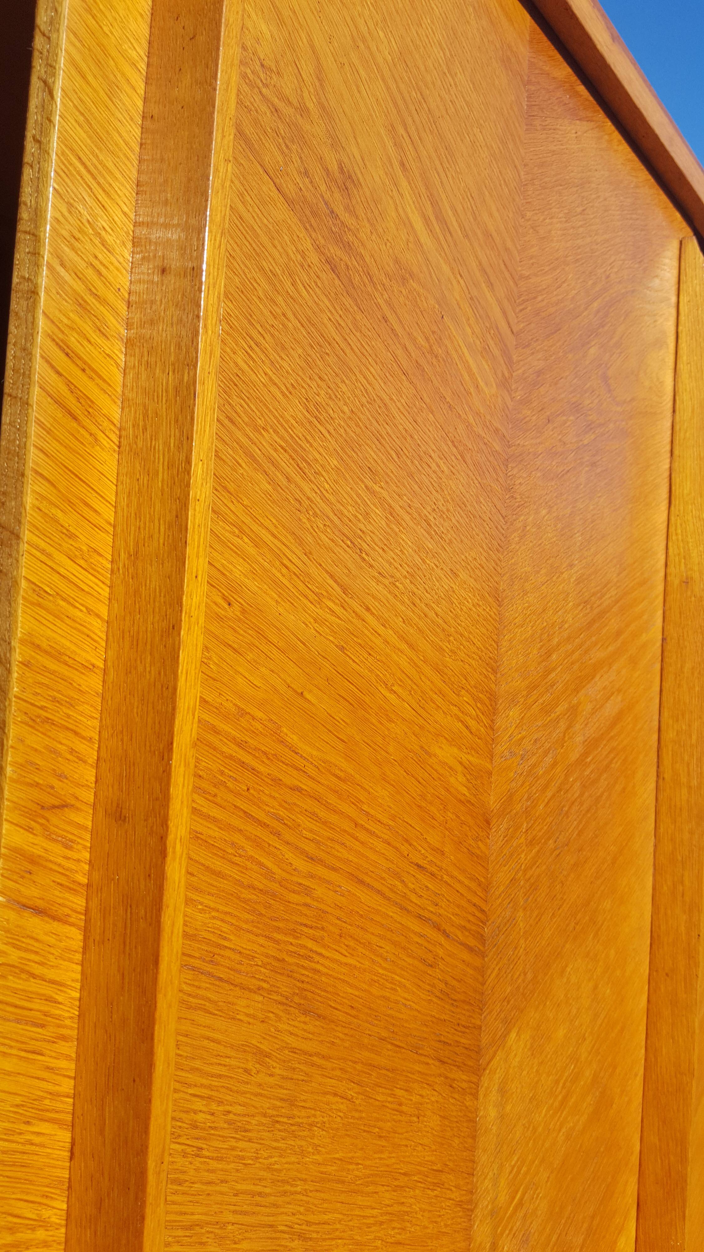 Scandinavian wardrobe foot compas vintage